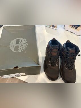 Timberland Men's Dark Brown Lace-Up Waterproof Hiking Boots*Size 7.5*NWT